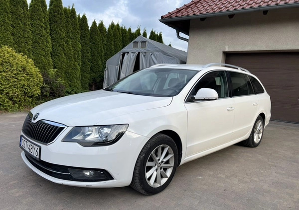 Skoda Superb cena 37900 przebieg: 258000, rok produkcji 2015 z Tuszyn małe 79